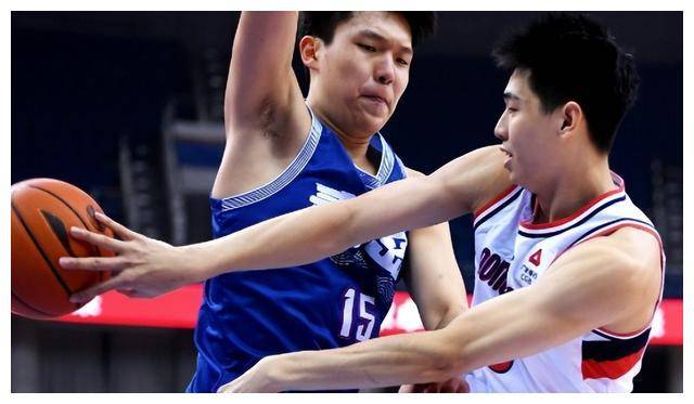 FB体育网页版-青岛男篮挑战无惧，争取胜利