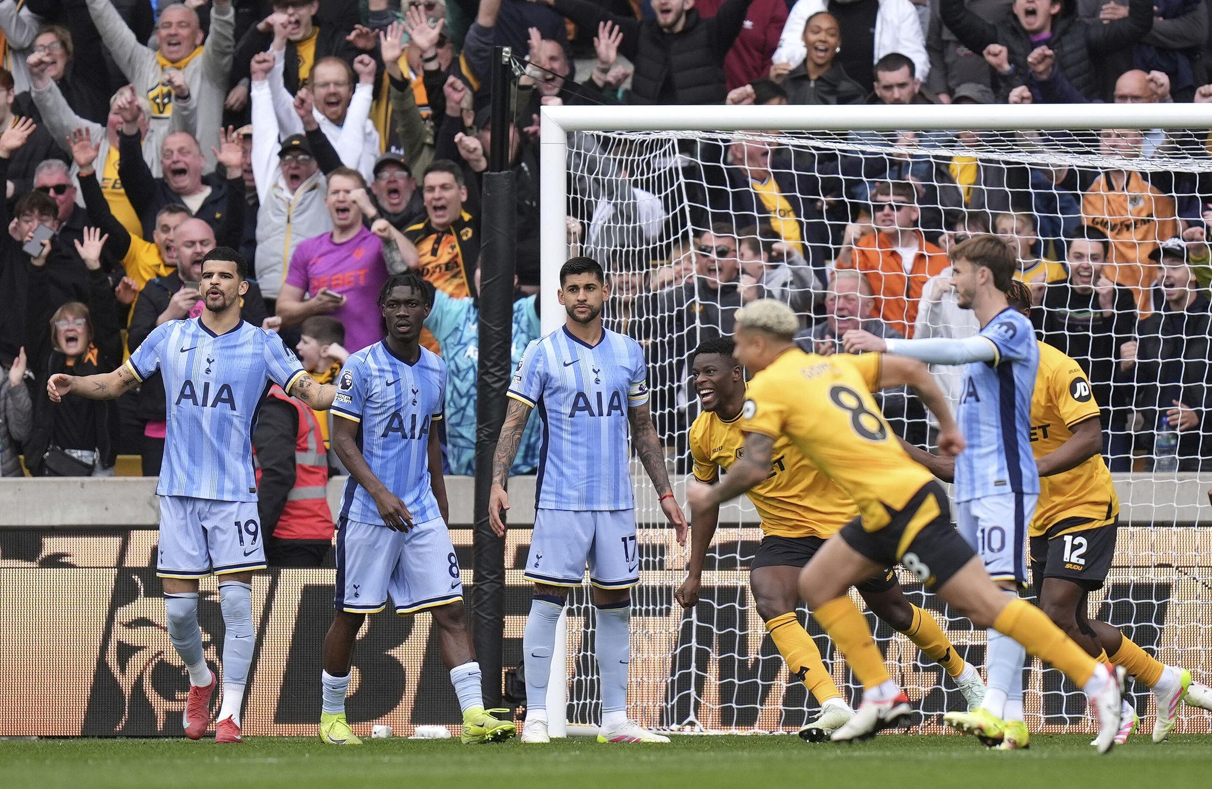 关于南安普敦客场逆转莱斯特城,夺得宝贵三分的信息 关于南安普敦客场逆转莱斯特城,夺得宝贵三分的信息