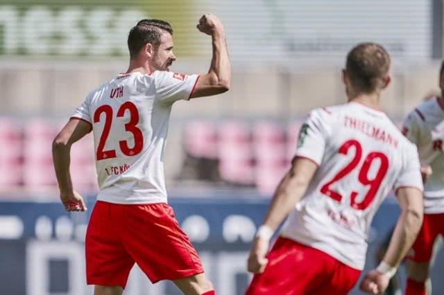 -美因茨客场擒帕德博恩，总决赛首回合胜利