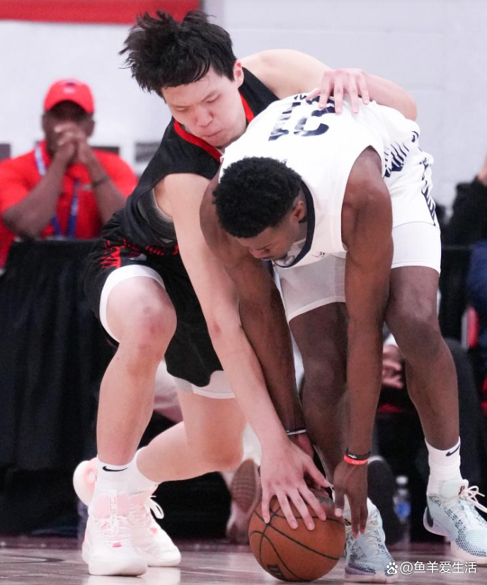 FB体育官方网站-开拓者力克鹈鹕，迈向胜利