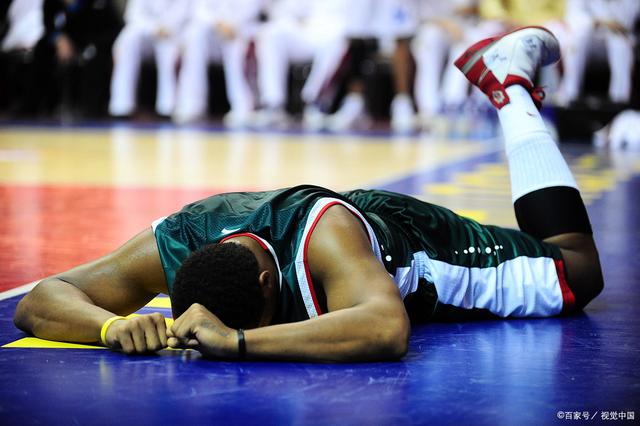 FB体育娱乐-森林狼队客场惨败骑士队