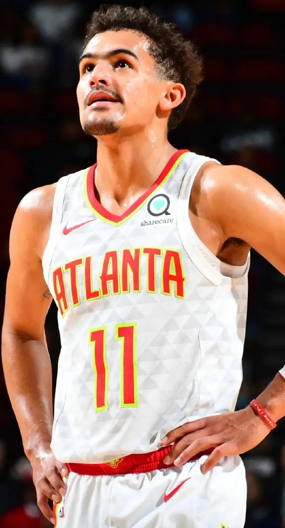 骑士不敌老鹰，特雷-杨砍下42分